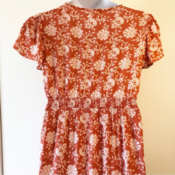 Lovely Fall colours Maxi Dress. Fits larger then a size XS - Picture 6 of 14